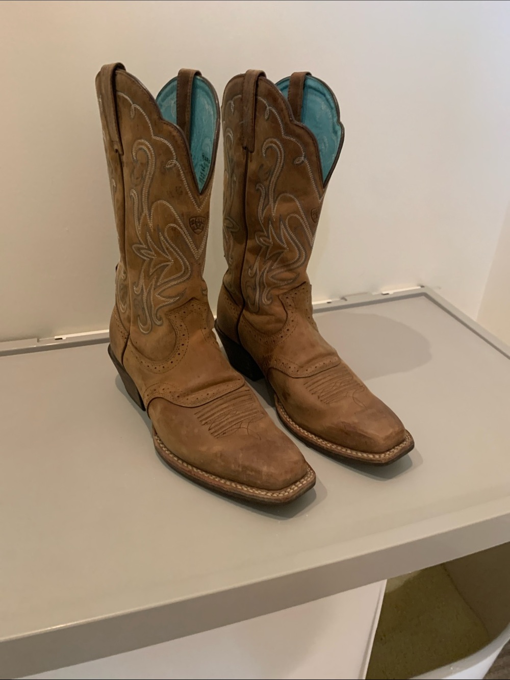Ariat Tan Leather Western Boots with Turquoise Lining